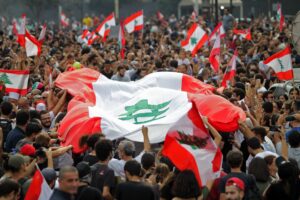 أنصار حزب الله يتظاهرون في بيروت