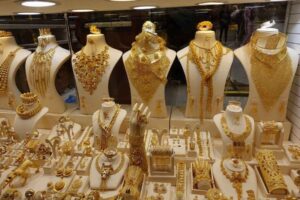 تراجع أسعار الذهب اليوم