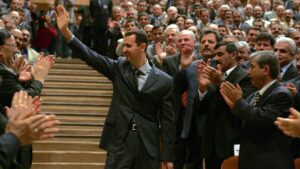 ملاحقة المتهمين بجرائم حرب