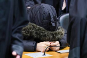 فتى سوري يطعن ثلاثة مراهقين